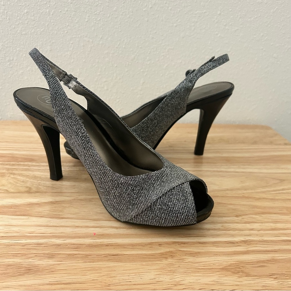 Mootsies Tootsies Silver Glitter Slingback Heels Size 7